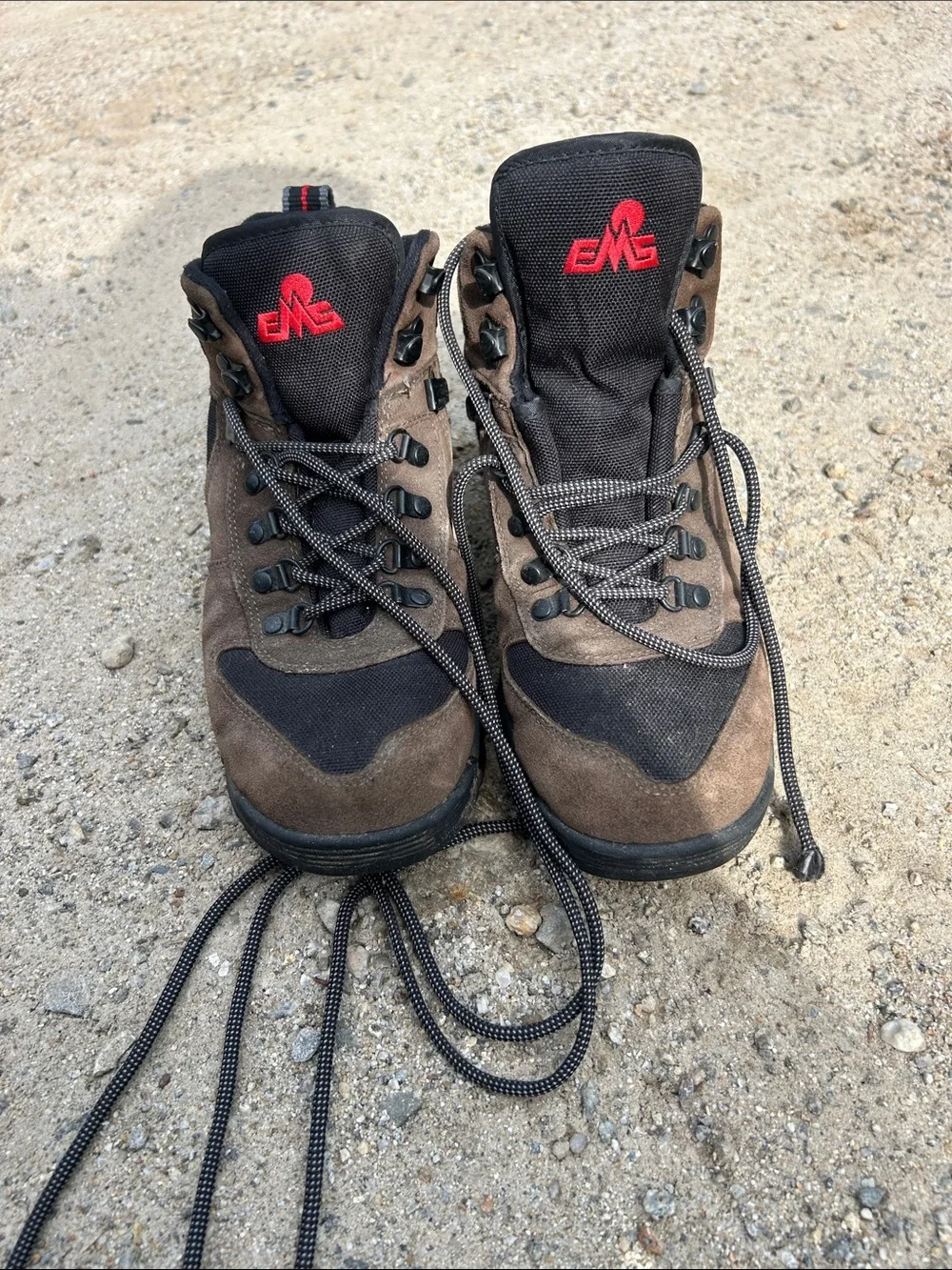 Men's Brown Suede Hiking Boots with Black Panels